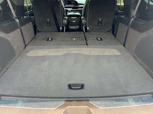 Certified 2024 Cadillac Escalade ESV Premium Luxury Platinum AWD/4WD image 24