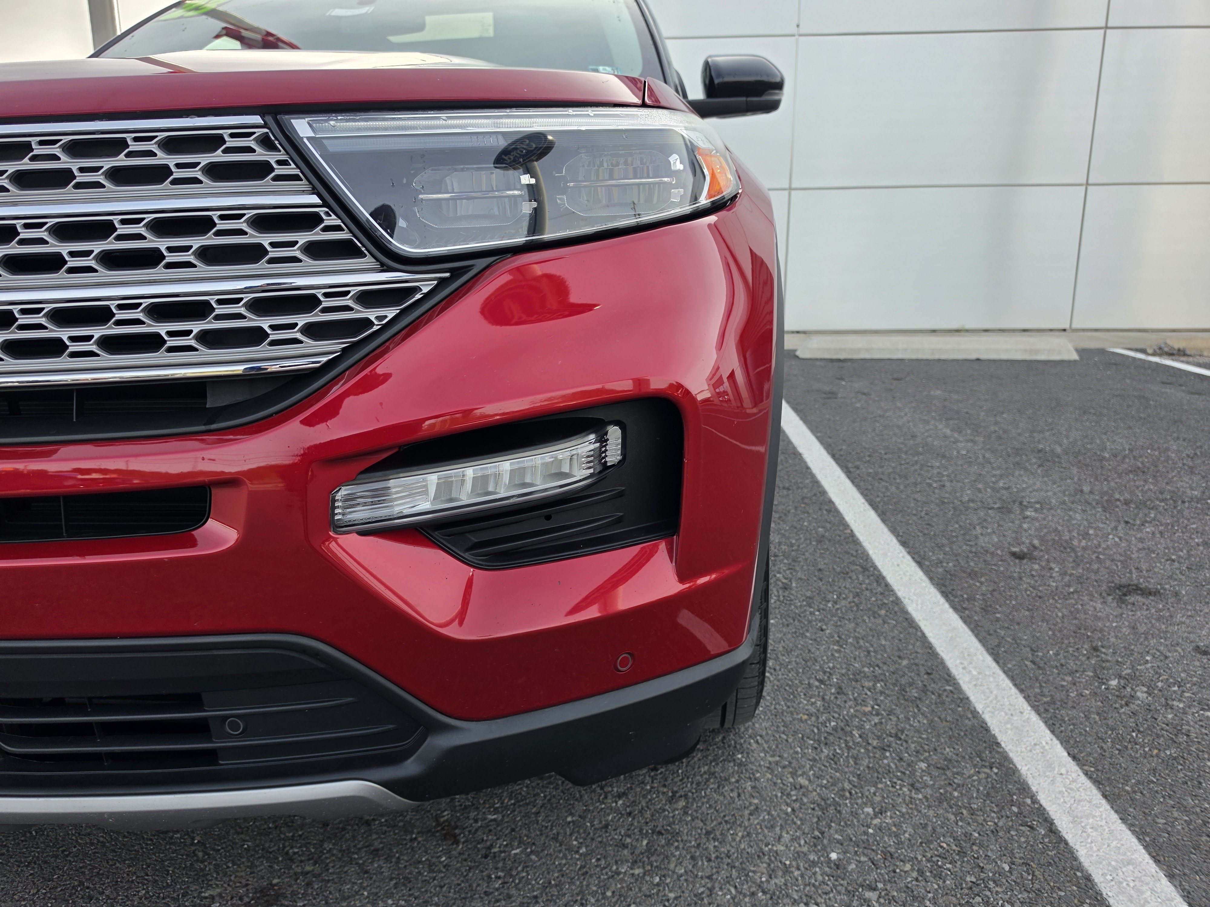 Used 2023 Ford Explorer Limited w/ Limited Technology Package AWD/4WD image 10