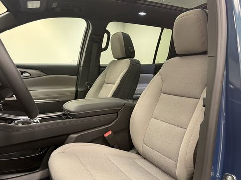 New 2026 Chevrolet Traverse LT w/ Sun and Wheel Package image 24