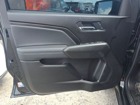 Used 2025 Chevrolet Colorado W/T w/ WT Convenience Package II RWD image 11