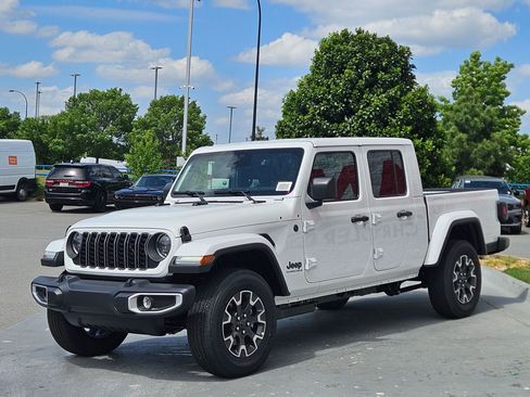 New 2026 Jeep Gladiator Sport image 3