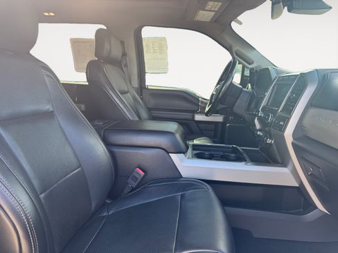 Used 2019 Ford F250 Lariat w/ Lariat Ultimate Package AWD/4WD image 15