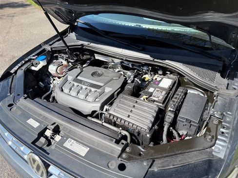 Used 2020 Volkswagen Tiguan SEL FWD image 9