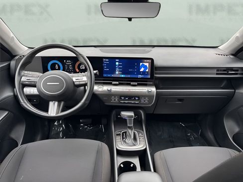 Used 2025 Hyundai Kona SEL image 12