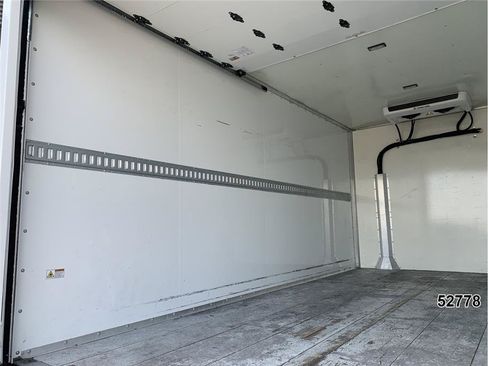 Used 2024 Chevrolet Express 3500 w/ Power Convenience Package RWD image 10