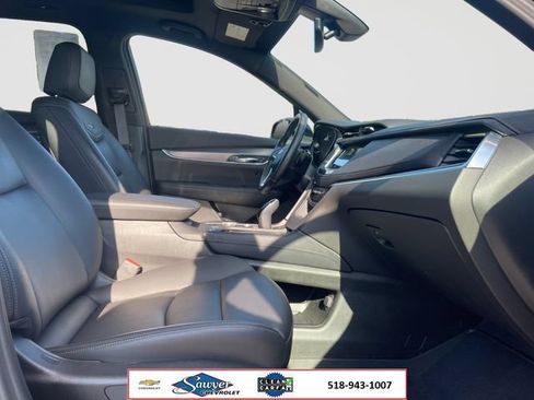 Used 2024 Cadillac XT6 Luxury AWD/4WD image 16