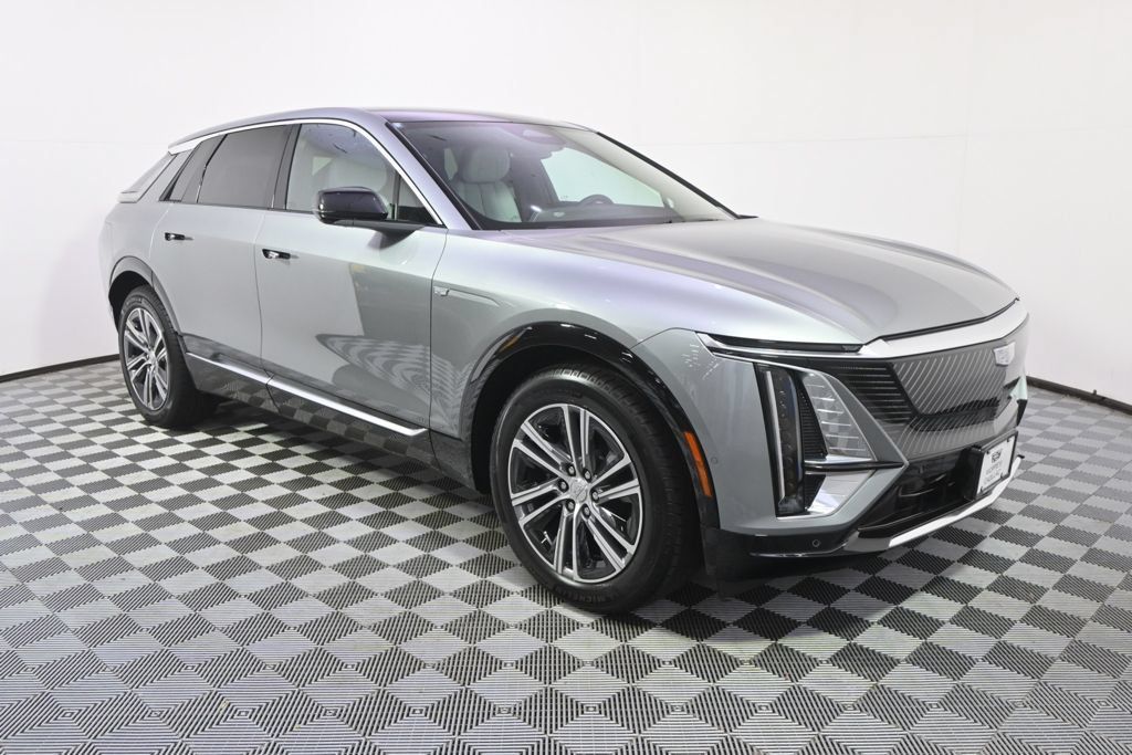New 2026 Cadillac Lyriq Luxury w/ LPO, Floor Liner Package AWD/4WD image 8