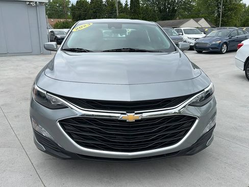 Used 2023 Chevrolet Malibu LT FWD image 2
