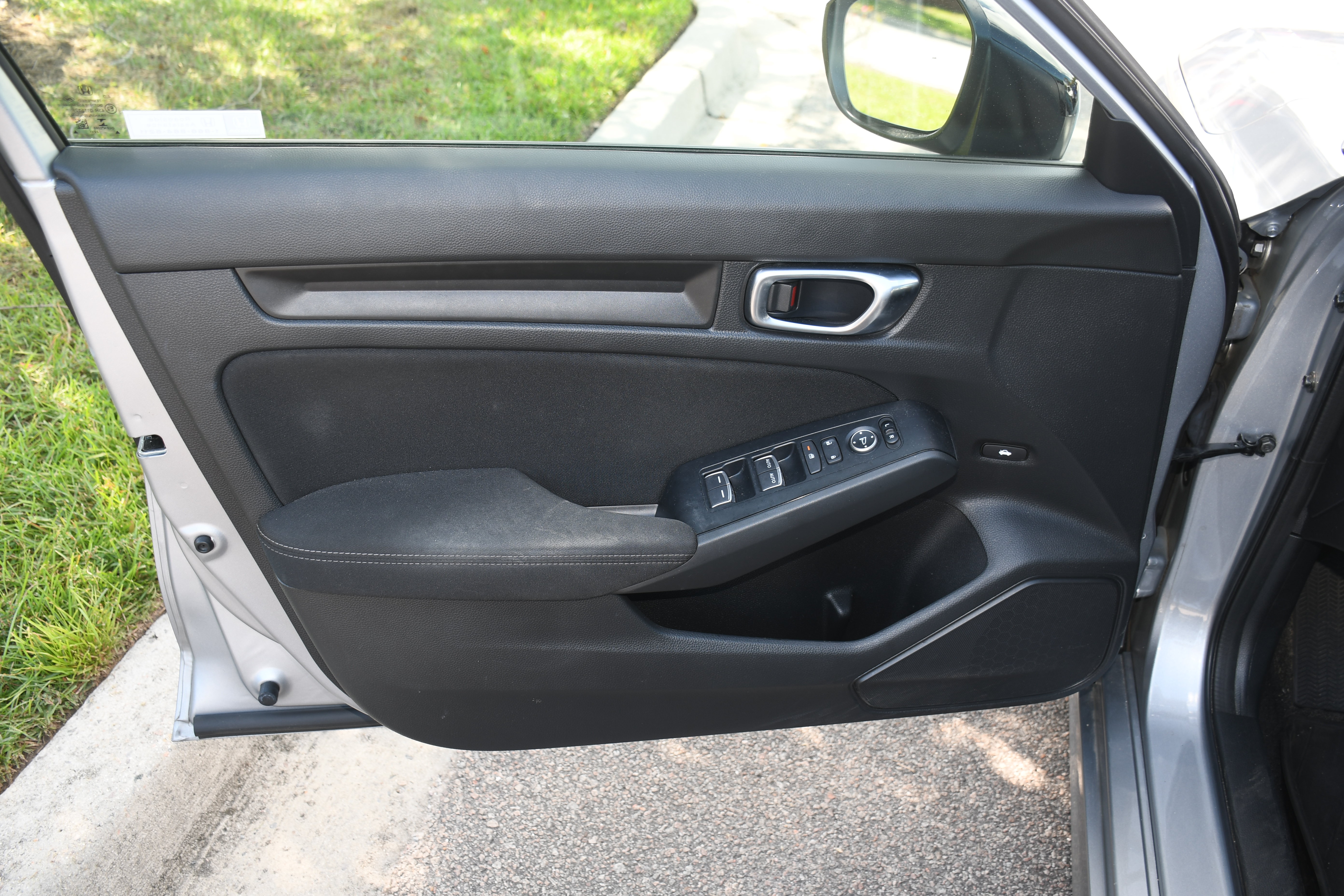 Used 2023 Honda Civic Sport image 9