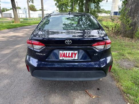 Used 2024 Toyota Corolla LE FWD image 12