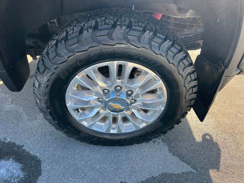 Used 2023 Chevrolet Silverado 2500 High Country w/ LPO, Dark Essentials Package image 14