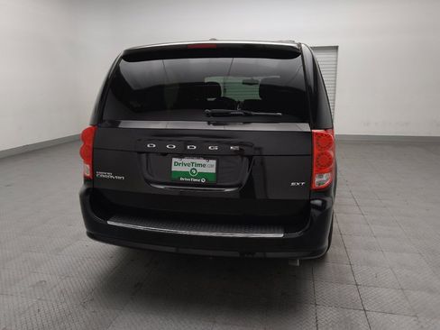 Used 2017 Dodge Grand Caravan SXT w/ Driver Convenience Group FWD image 7