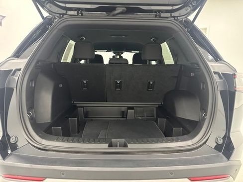 Used 2026 Chevrolet Equinox LT AWD/4WD image 27