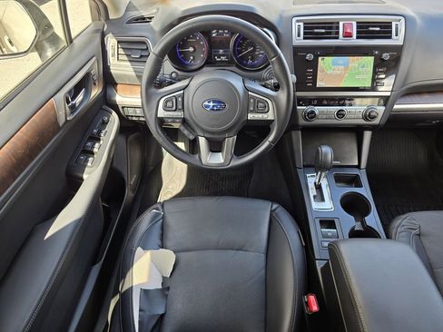 Used 2017 Subaru Outback 2.5i Limited image 12