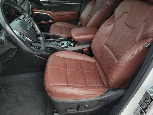 Used 2024 Kia Telluride EX w/ EX Captain's Chair Package AWD/4WD image 21