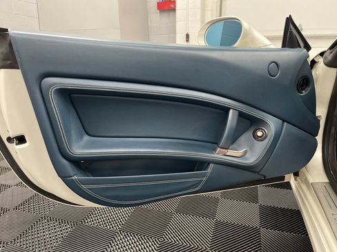 Used 2012 Ferrari California RWD image 21