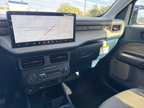 New 2025 Ford Maverick Lariat image 17