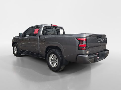 Used 2024 Nissan Frontier SV w/ Technology Package image 3