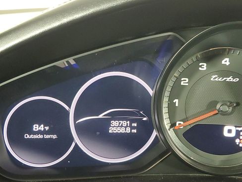 Used 2019 Porsche Cayenne Turbo image 31