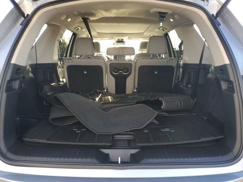 Used 2024 Honda Pilot Elite image 8