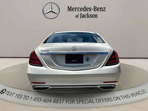 Used 2019 Mercedes-Benz S 560 Sedan image 4