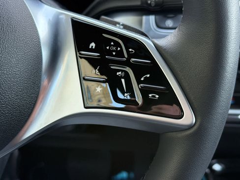 Certified 2025 Mercedes-Benz GLB 250 4MATIC image 20