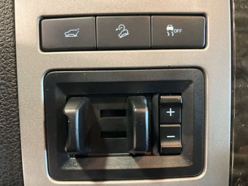 Used 2016 Ford Expedition EL Limited w/ Equipment Group 301A image 22