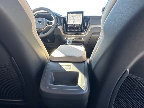 New 2026 Volvo XC60 B5 Plus w/ Protection Package Premier image 11