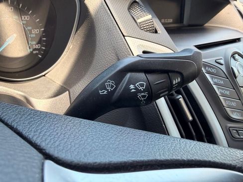 Used 2014 Ford Focus SE FWD image 12