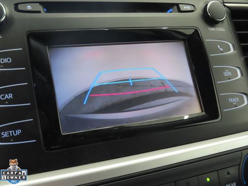 Used 2016 Toyota Highlander LE FWD image 18