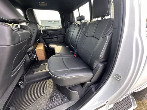 Used 2024 RAM 2500 Limited image 10