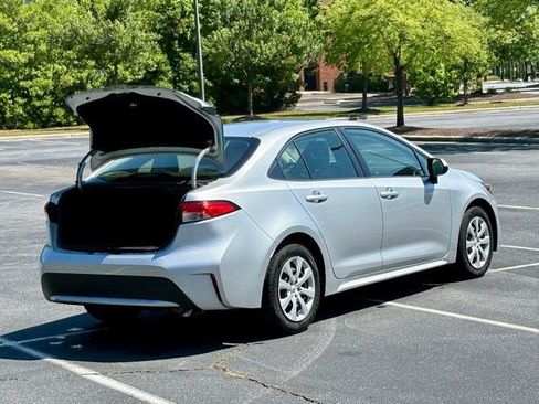 Used 2020 Toyota Corolla LE FWD image 18