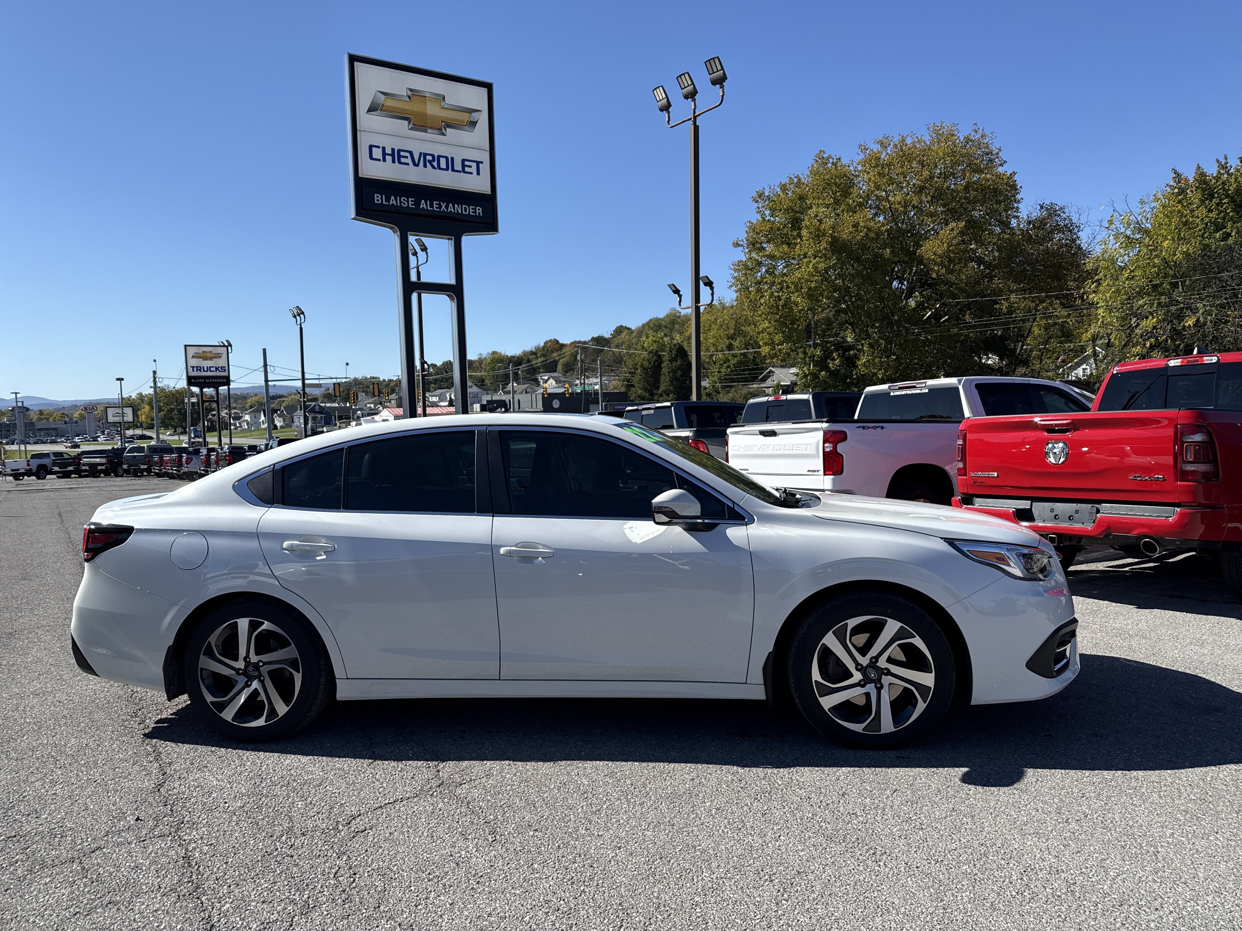 Used 2022 Subaru Legacy Limited XT w/ Popular Package #3 AWD/4WD image 2