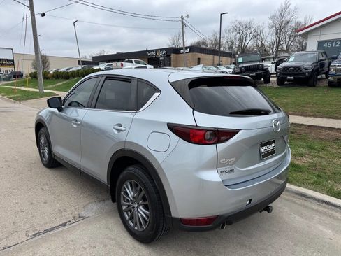Used 2017 MAZDA CX-5 Touring image 3