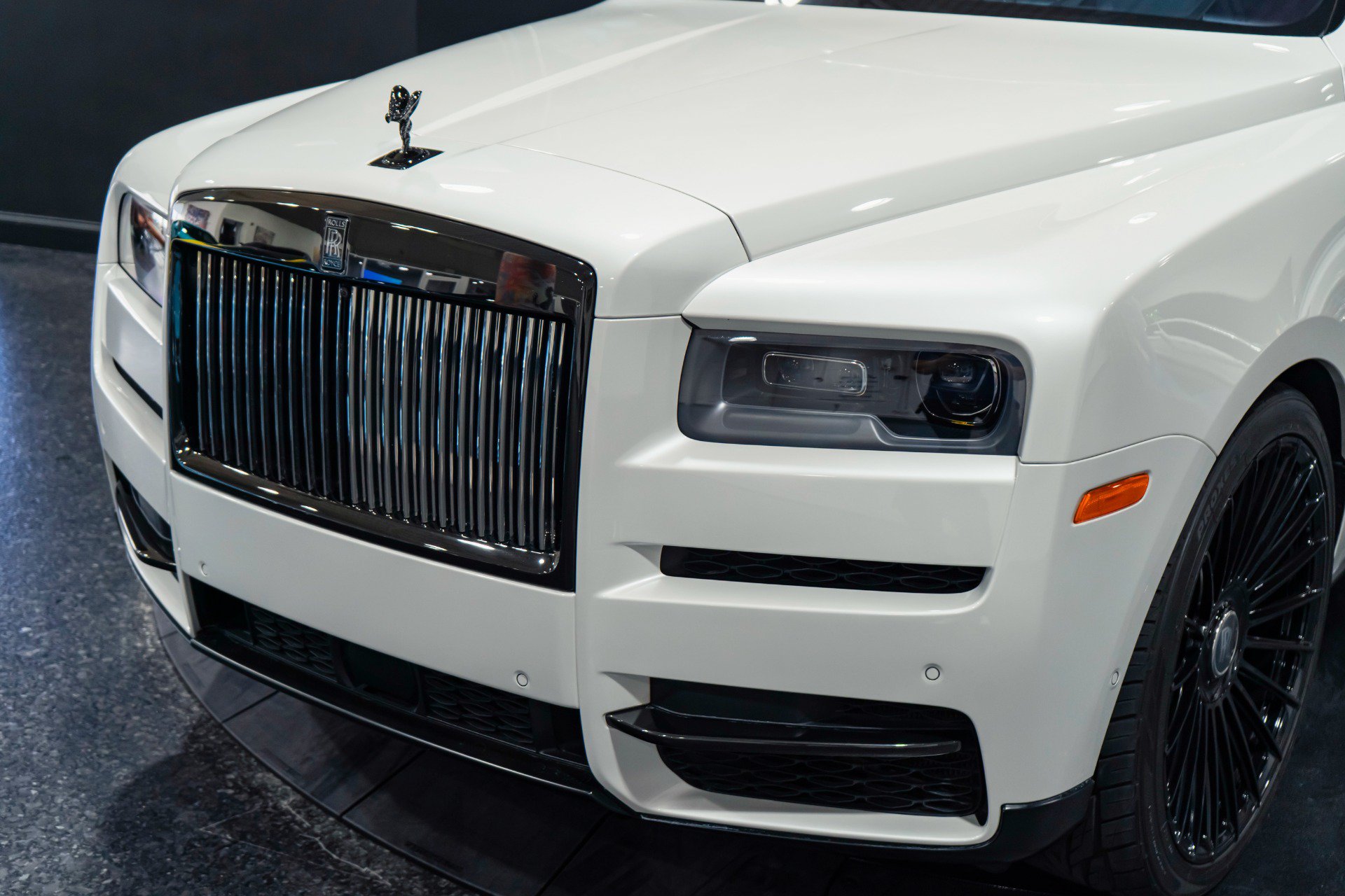 Used 2021 Rolls-Royce Cullinan Black Badge AWD/4WD image 11