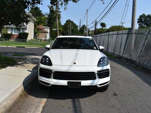 Used 2020 Porsche Cayenne AWD/4WD image 3