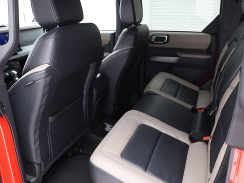 Used 2023 Ford Bronco Wildtrak image 12