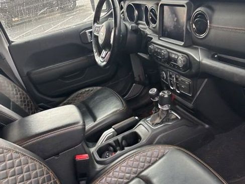 Used 2021 Jeep Wrangler Unlimited Sahara AWD/4WD image 8