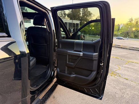 Used 2018 Ford F150 XLT w/ Equipment Group 302A Luxury AWD/4WD image 30