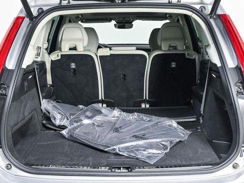 Certified 2025 Volvo XC90 T8 Core w/ Protection Package AWD/4WD image 31