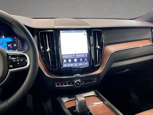 Used 2025 Volvo XC60 B5 Plus w/ Climate Package AWD/4WD image 10