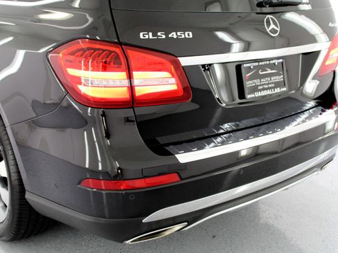 Used 2018 Mercedes-Benz GLS 450 4MATIC w/ Premium Package image 24