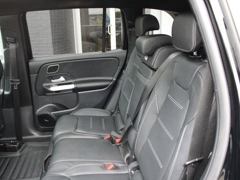 Used 2023 Mercedes-Benz GLB 250 4MATIC image 28