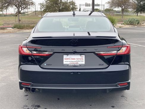 New 2026 Toyota Camry Hybrid image 6