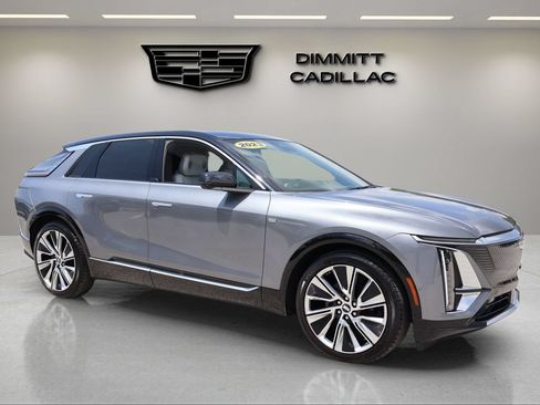 Certified 2023 Cadillac Lyriq 2WD image 3