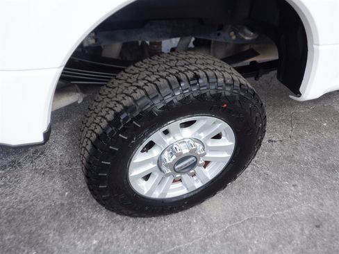 Used 2019 Ford F350 XLT image 8