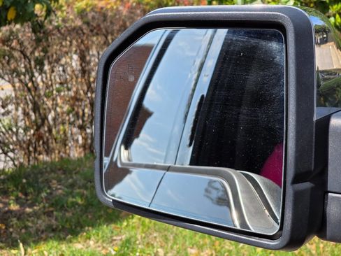 Used 2017 Ford F150 Lariat w/ Equipment Group 502A Luxury image 11