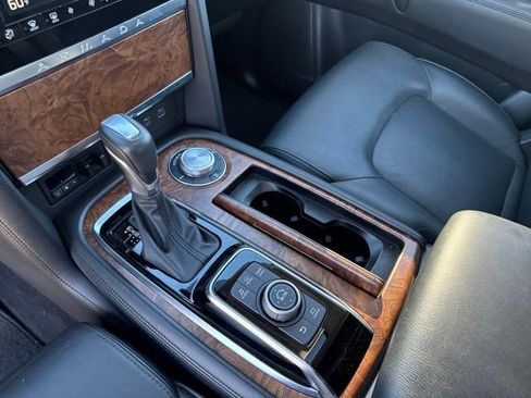 Used 2024 Nissan Armada SL w/ Captain's Chairs Package image 24