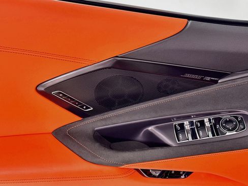 Used 2025 Chevrolet Corvette Stingray Premium Conv w/ Z51 Performance Package RWD image 20