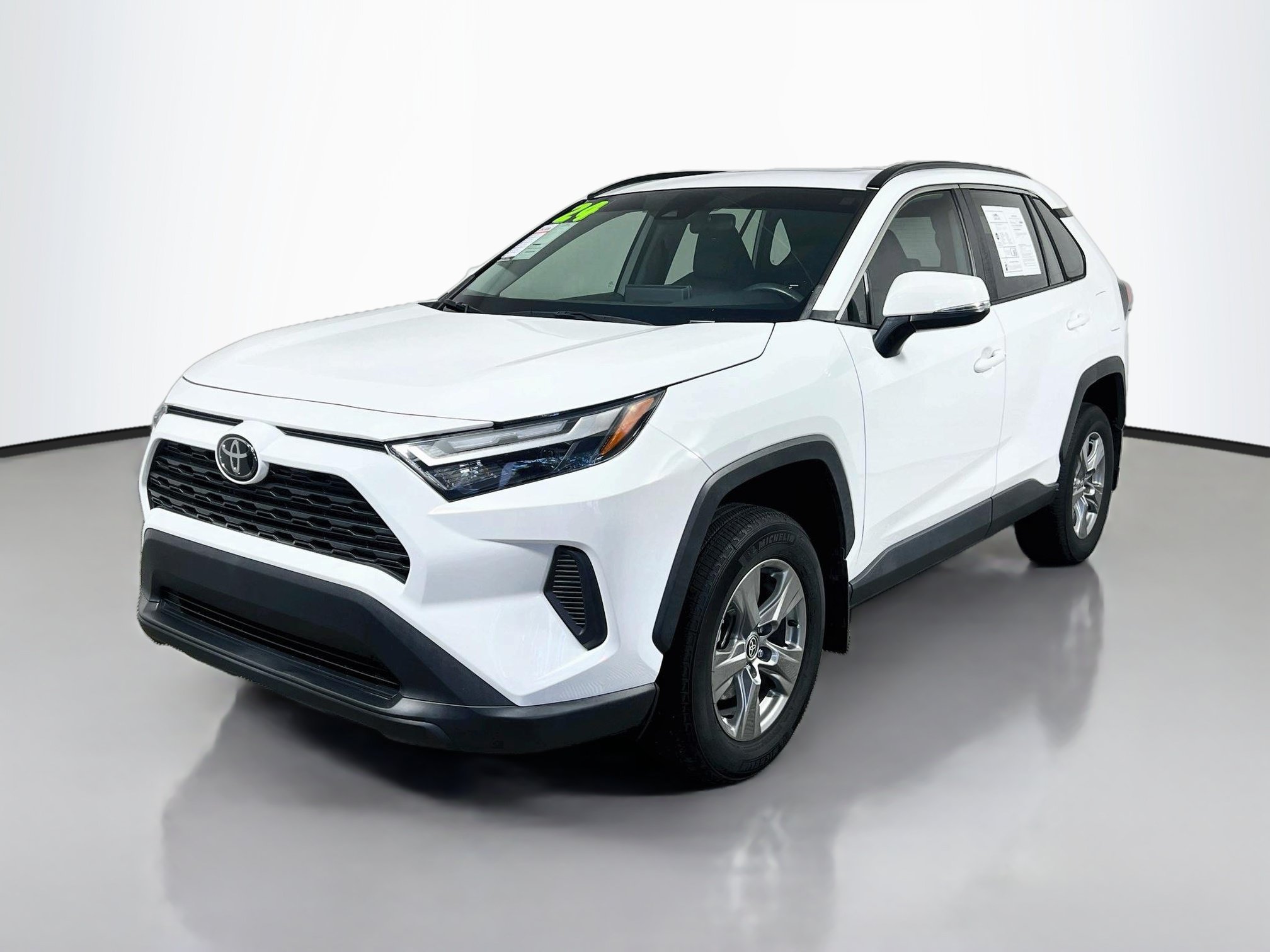 Used 2024 Toyota RAV4 XLE w/ Convenience Package FWD image 10